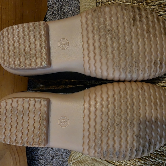 Leopard Print Lace-Up Winter Boots - Picture 7 of 7